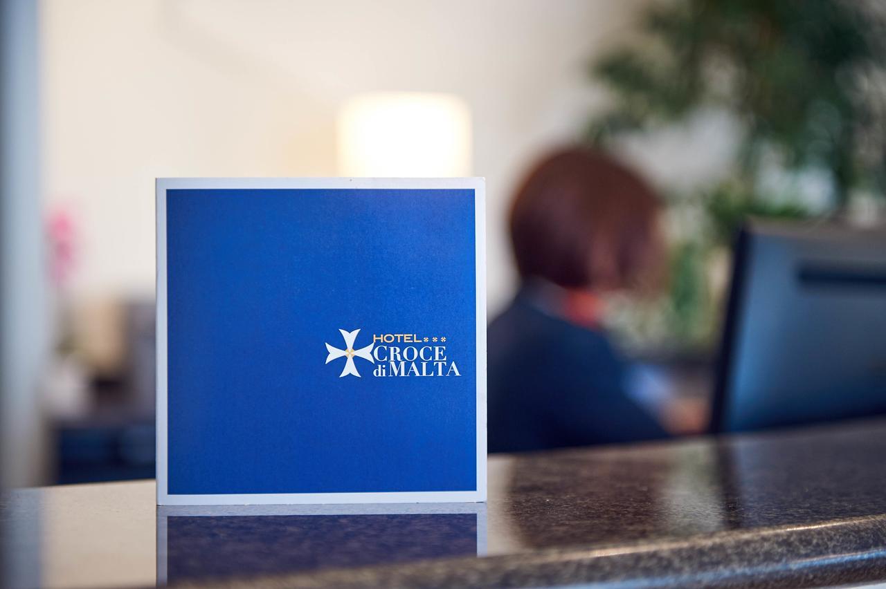 Hotel Croce Di Malta Imperia Exterior foto